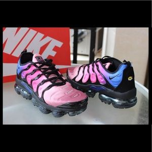Nike Air Vapormax Plus “Hyper Violet”